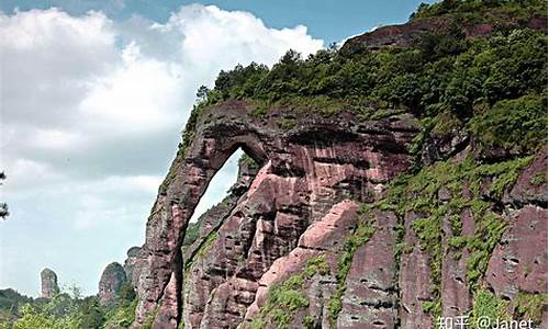 龙虎山旅游攻略一日游门票多少钱_龙虎山旅游攻略一日游门票多少钱一张